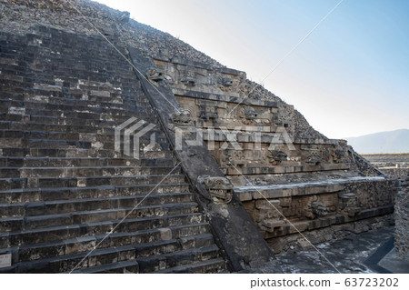 The famous Feathered Serpent Pyramid The famous Feathered Serpent Pyramid 63723202