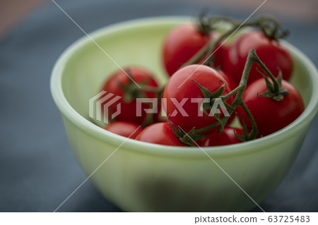 Tomato   63725483