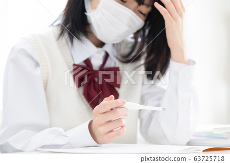 學生不適 63725718