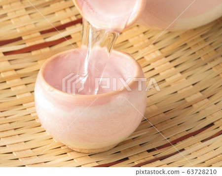 Sake Sake 63728210