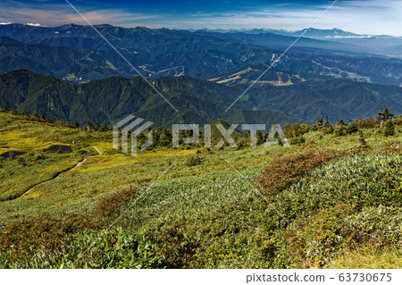 Mt. Naeba and Mt. Myoko seen from Mt. 63730675