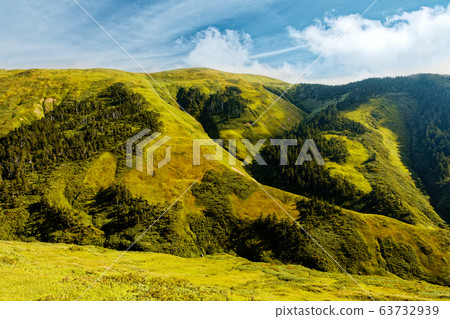 Mt. Moriyama Ridge and Yonagozawa Gento 63732939