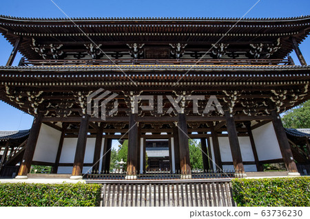 東福寺的三個大門的佛教寺廟 東福寺的三個大門的佛教寺廟 63736230