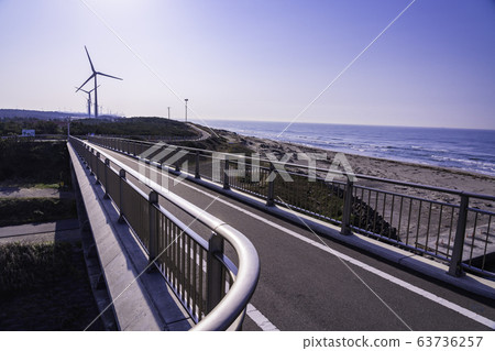 (靜岡)鹽osa橋的風車和菊川河口的沙灘 (靜岡)鹽osa橋的風車和菊川河口的沙灘 63736257