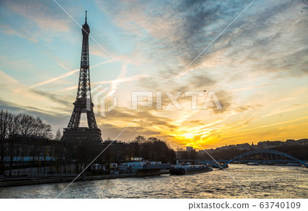 Eiffel tower from the promenade of the Seine at 63740109