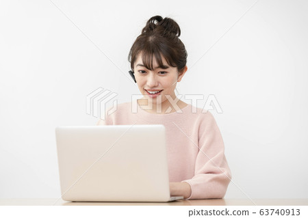 Telework video chat image 63740913