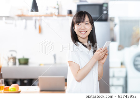 Woman Lifestyle Home 63745952