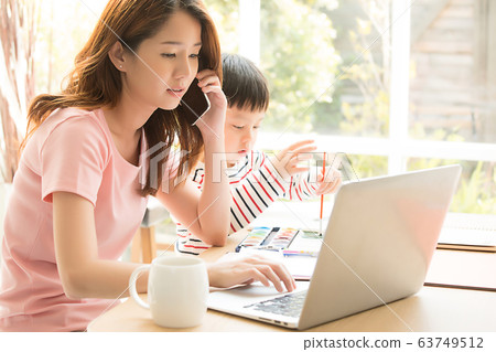 父母與子女,母親,兒童,兒子,通勤,工作,破壞 父母與子女,母親,兒童,兒子,通勤,工作,破壞 63749512