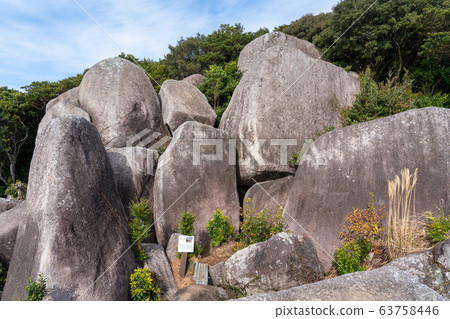 托寧巴巴巨石的圖像 63758446