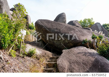 Image of the Tonin Baba Megaliths Image of the Tonin Baba Megaliths 63758452