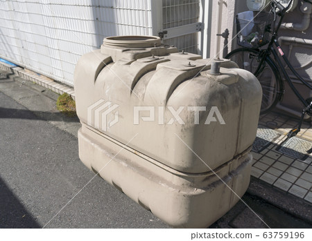 房屋設備水箱損壞 63759196