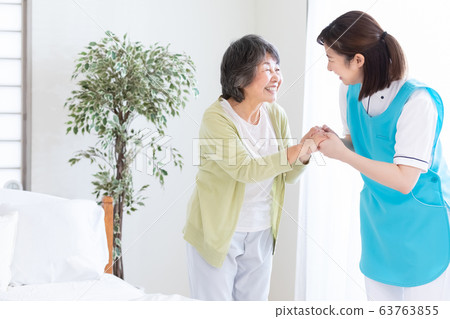 Nursing care image Walking assistance 63763855