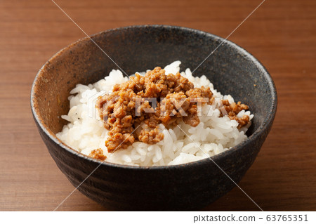 Meat miso rice 63765351