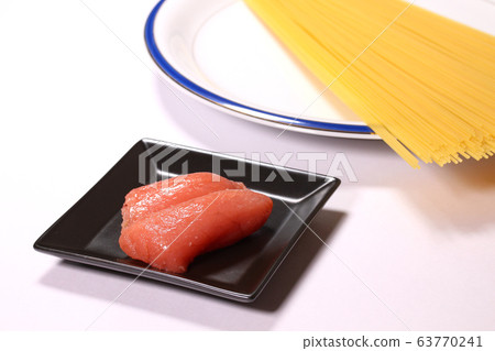 Tarako and dried spaghetti 63770241