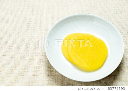 鹹菜(Takuan鹹菜)。 鹹菜(Takuan鹹菜)。 63774593