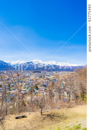 北阿爾卑斯山和大町市的早春[長野縣] 63775493