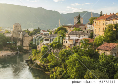 波斯尼亞黑塞哥維那莫斯塔爾的斯塔里莫斯特和內雷托娃河 63778141