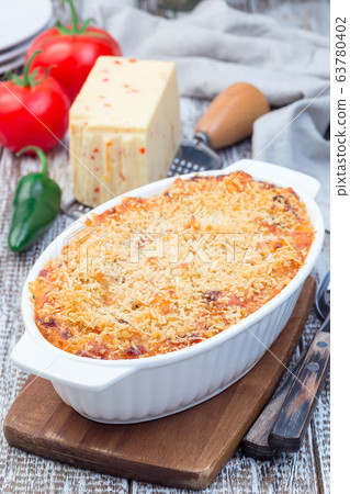 Spicy tomato jalapeno mac and cheese Spicy tomato jalapeno mac and cheese 63780402