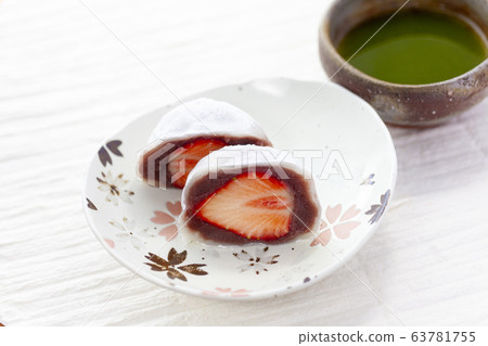 Strawberry Daifuku and Matcha 63781755