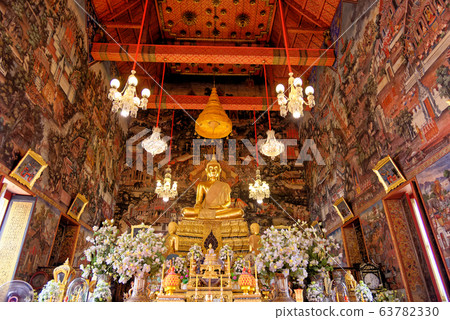 Buddhist temple of the reclining Buddha - Bangkok, 63782330