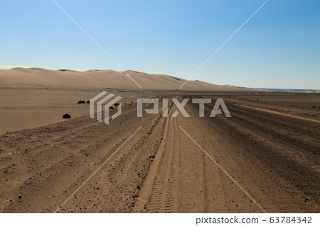 Skeleon coast road 63784342