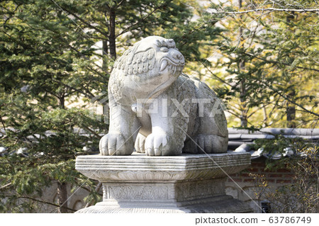 Imaginary animal Haetae statue 63786749