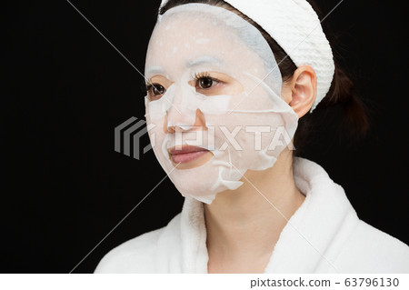 敷面膜的女人 敷面膜的女人 63796130
