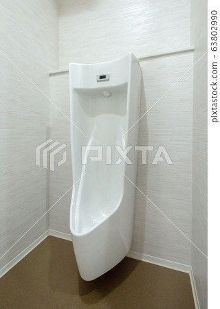 Men's restroom urinal 63802990