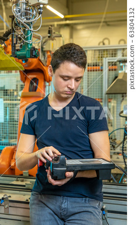 control the robotic arm using the remote control control the robotic arm using the remote control 63804132