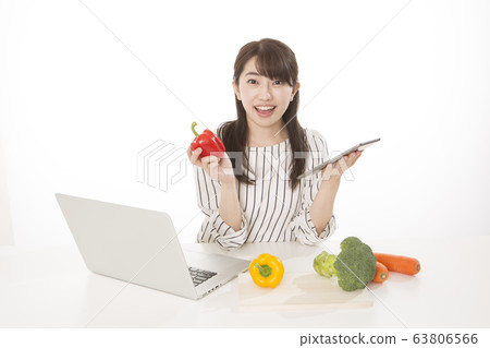 Women's vegetables 63806566