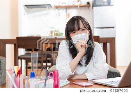 有面具的一個少婦 有面具的一個少婦 63807603