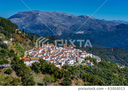 White Andalusian village, pueblo blanco Algatocin. White Andalusian village, pueblo blanco Algatocin. 63808013