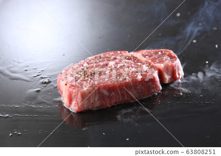 Japanese black beef fillet steak Japanese black beef fillet steak 63808251