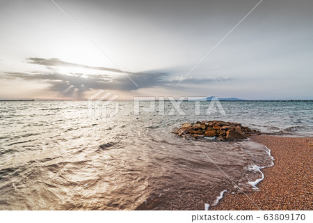 Sea shore at dawn Sea shore at dawn 63809170