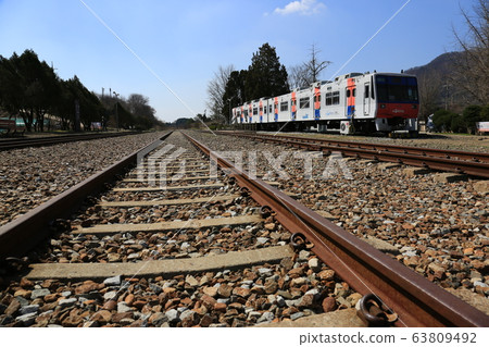 京畿道，楊平郡和古墩站 63809492