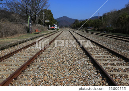 Gyeonggi-do, Yangpyeong-gun, and Gudun Station 63809535