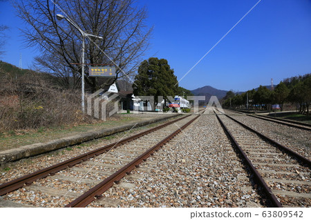 京畿道，楊平郡和古墩站 63809542