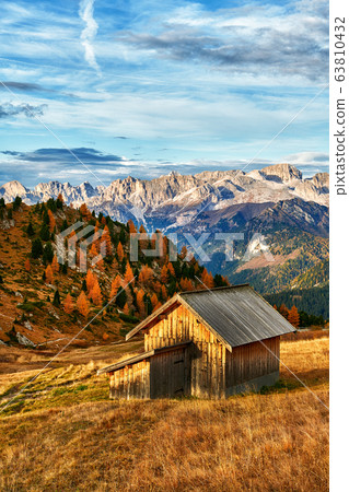 Autumn landscape of Italian dolomites 63810432