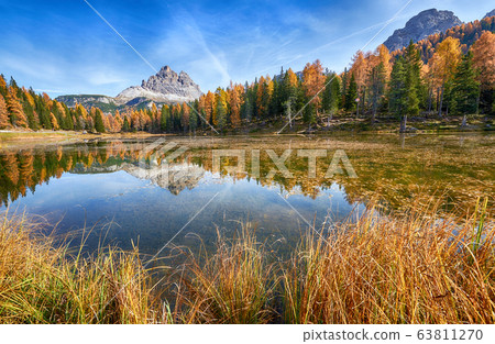 Autumn in italian dolomites - lago antorno 63811270