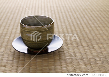 Warm tea 63814312