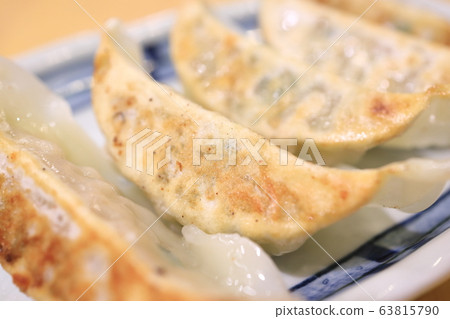 美味的烤餃子 美味的烤餃子 63815790