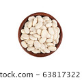 White kidney beans in wooden plate isolated on white background 63817322
