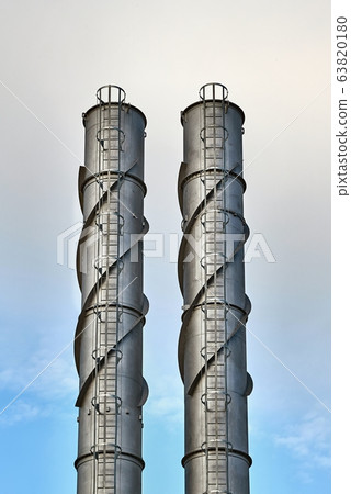 Caterpillars crawling in swarm 63820180