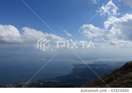 從雲層上方看到的琵琶湖@滋賀 63820880