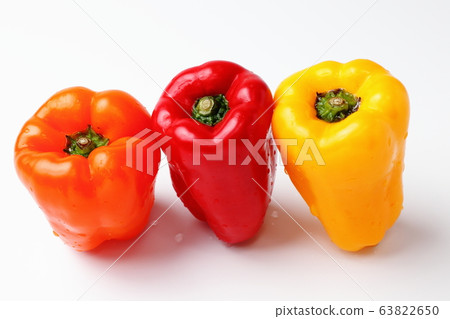 Colored peppers (from Saito, Miyazaki Prefecture) 63822650