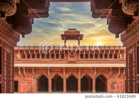 Agra Fort built by Mughal Emperor Akbar, Historic 63823690