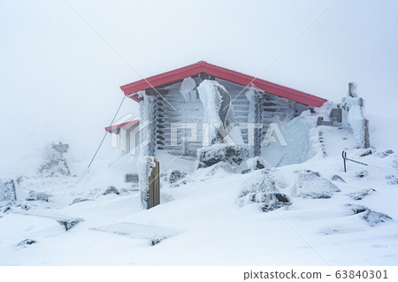 mountain hut mountain hut 63840301