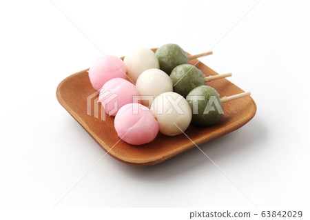 三色餃子餃子日本甜點日本甜點白色背景 63842029