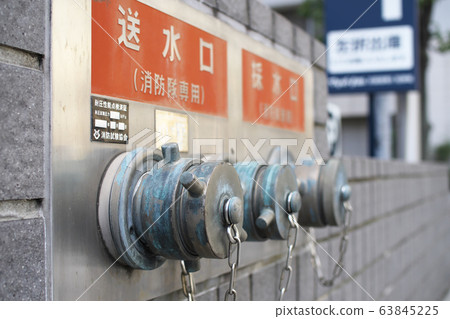 進水和出水（嵌入式） 63845225