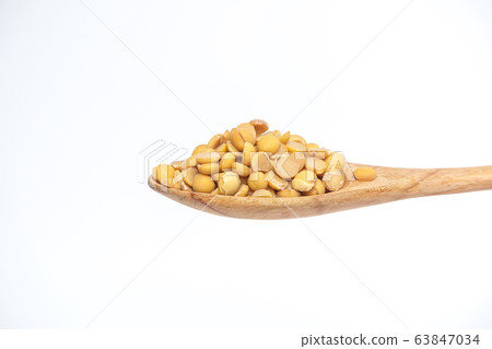 Soybean grain Soybean grain 63847034